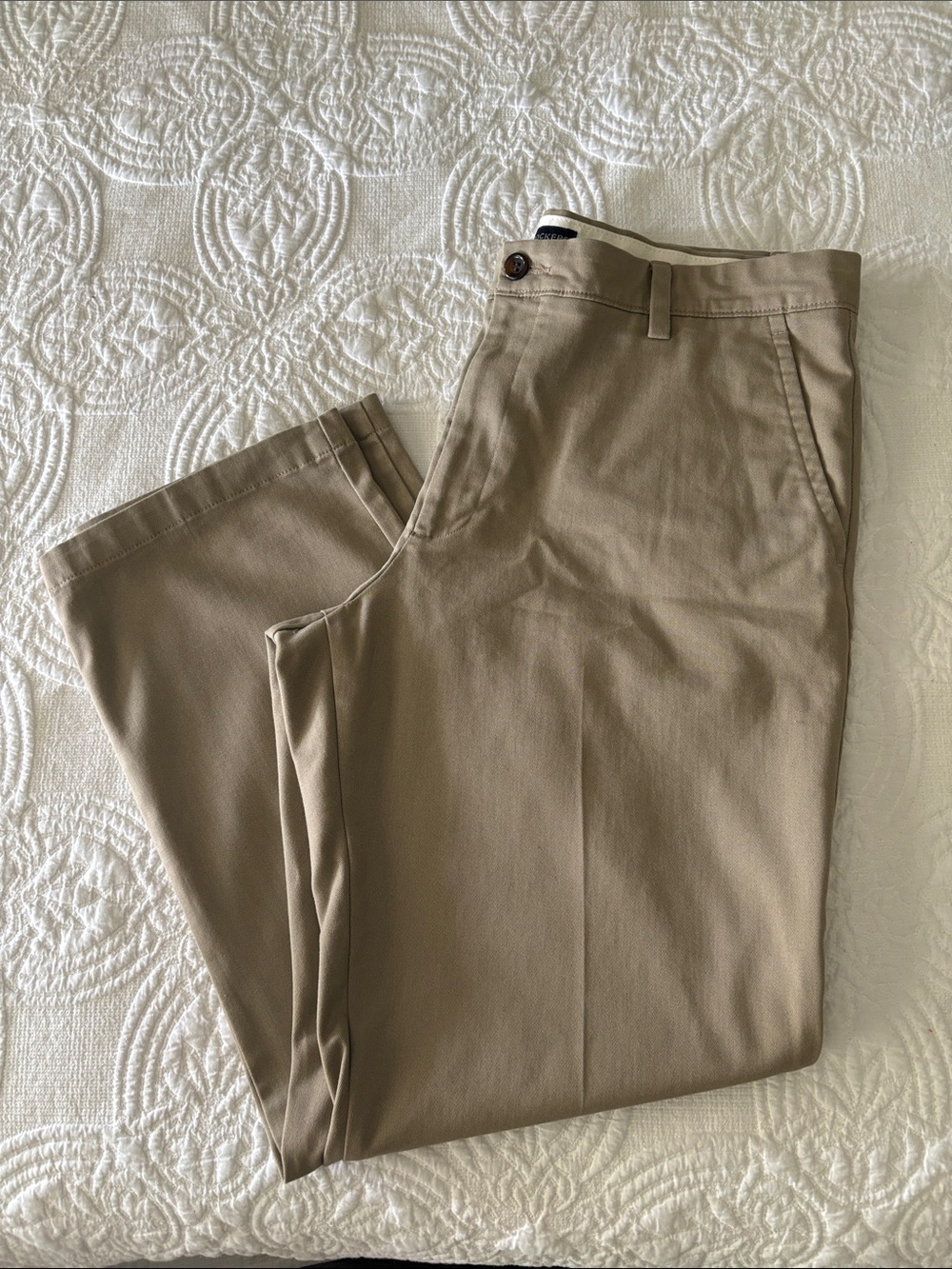Dockers Men's Khaki Chino Pants in Light Tan